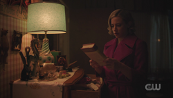 RD-Caps-7x03-Sex-Education-52-Betty