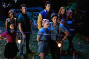 RD-Promo-4x01-In-Memoriam-04-Veronica-Josie-Kevin-Betty-Jughead-Reggie-Cheryl-Toni