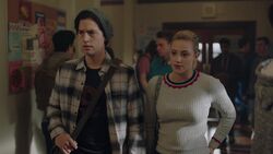 RD-Caps-2x19-Prisoners-39-Jughead-Betty