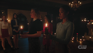 RD-Caps-6x19-The-Witches-of-Riverdale-41-Cheryl-Heather-Betty-Veronica-Tabitha