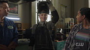 RD-Caps-5x06-Back-to-School-73-Britta