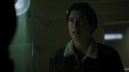 RD-Caps-3x21-The-Dark-Secret-of-Harvest-House-04-Jughead