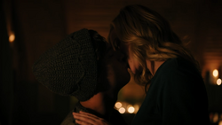 RD-Caps-4x15-To-Die-For-118-Jughead-Betty