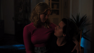 RD-Caps-4x02-Fast-Times-at-Riverdale-High-15-Betty-Jughead