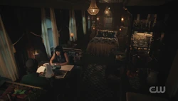 Veronica asks to be a main character in Jughead's story