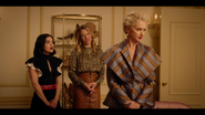 KK-Caps-1x04-Here-Comes-the-Sun-31-Katy-Amanda-Gloria