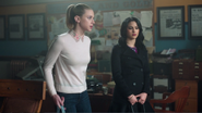 Season 1 Episode 11 To Riverdale And Back Again Betty (3)