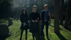 RD-Caps-2x22-Brave-New-World-01-Veronica-Betty-Archie