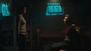 RD-Caps-2x19-Prisoners-102-Betty-Chic.jpg (104 KB)