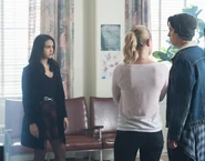 RD-Promo-2x01-A-Kiss-Before-Dying-08-Veronica-Betty-Jughead.jpg (366 KB)