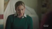 RD-Caps-5x05-Homecoming-14-Betty.png (1.45 MB)