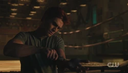 Archie cuts his arm