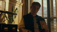 RD-Caps-4x06-Hereditary-08-Archie