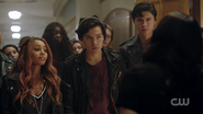 RD-Caps-2x10-The-Blackboard-Jungle-46-Toni-Jughead-Sweet-Pea