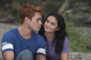 RD-Promo-3x01-Labor-Day-11-Archie-Veronica