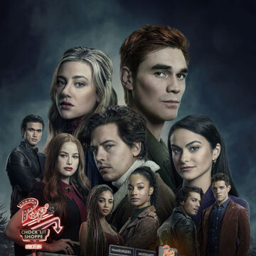 Season 5 Riverdale Archieverse Wiki Fandom Archie and the gang attend their senior prom in the season 5 premiere of 'riverdale.' and there you have it, riverdale is back! season 5 riverdale archieverse wiki