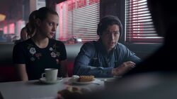 RD-Caps-2x19-Prisoners-24-Jughead-Betty