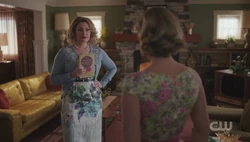 RD-Caps-7x04-Love-&-Marriage-96-Alice-Betty