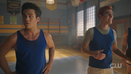 RD-Caps-7x08-Hoop-Dreams-81-Fangs-Archie