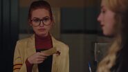 RD-Caps-3x04-The-Midnight-Club-26-Teen-Penelope