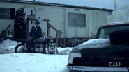 RD-Caps-2x01-A-Kiss-Before-Dying-27-Jughead-motorcycle.png (1.21 MB)