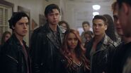 RD-Promo-2x10-The-Blackboard-Jungle-17-Jughead-Toni-Sweet-Pea-Fangs-Fogarty-Archie