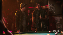 RD-Caps-2x05-When-a-Stranger-Calls-25-Jughead-Sweet-Pea