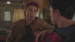 RD-Caps-3x10-The-Stranger-62-Archie