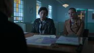 RD-Caps-2x19-Prisoners-42-Jughead-Betty