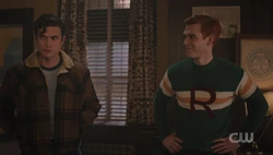 Archie introduces Reggie to the gang