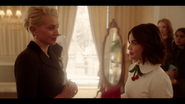 KK-Caps-1x01-Pilot-09-Gloria-Katy