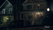 RD-Caps-2x01-A-Kiss-Before-Dying-150-Andrews-house.png (1.07 MB)