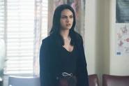 RD-Promo-2x01-A-Kiss-Before-Dying-09-Veronica.jpg (84 KB)