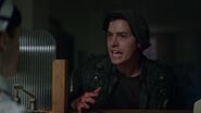 RD-Caps-2x21-Judgment-Night-08-Jughead