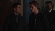 RD-Caps-2x17-The-Noose-Tightens-26-Hiram-Archie