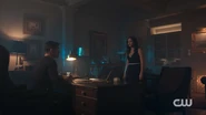 RD-Caps-2x12-The-Wicked-and-The-Divine-48-Hiram-Veronica.png (1.06 MB)