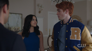 RD-Caps-2x14-The-Hills-Have-Eyes-09-Veronica-Archie