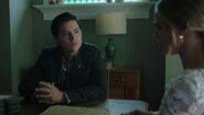 RD-Caps-6x05-The-Jughead-Paradox-125-Jughead-Betty