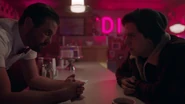 RD-Caps-2x20-Shadow-of-a-Doubt-46-FP-Jughead.jpg (168 KB)
