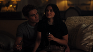 RD-Caps-4x02-Fast-Times-at-Riverdale-High-14-Archie-Veronica