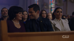 RD-Caps-2x12-The-Wicked-and-The-Divine-78-Abuelita-Hiram-Hermione