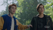 RD-Caps-2x06-Death-Proof-123-Archie-Jughead
