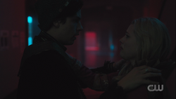 RD-Caps-3x20-Prom-Night-107-Jughead-Betty