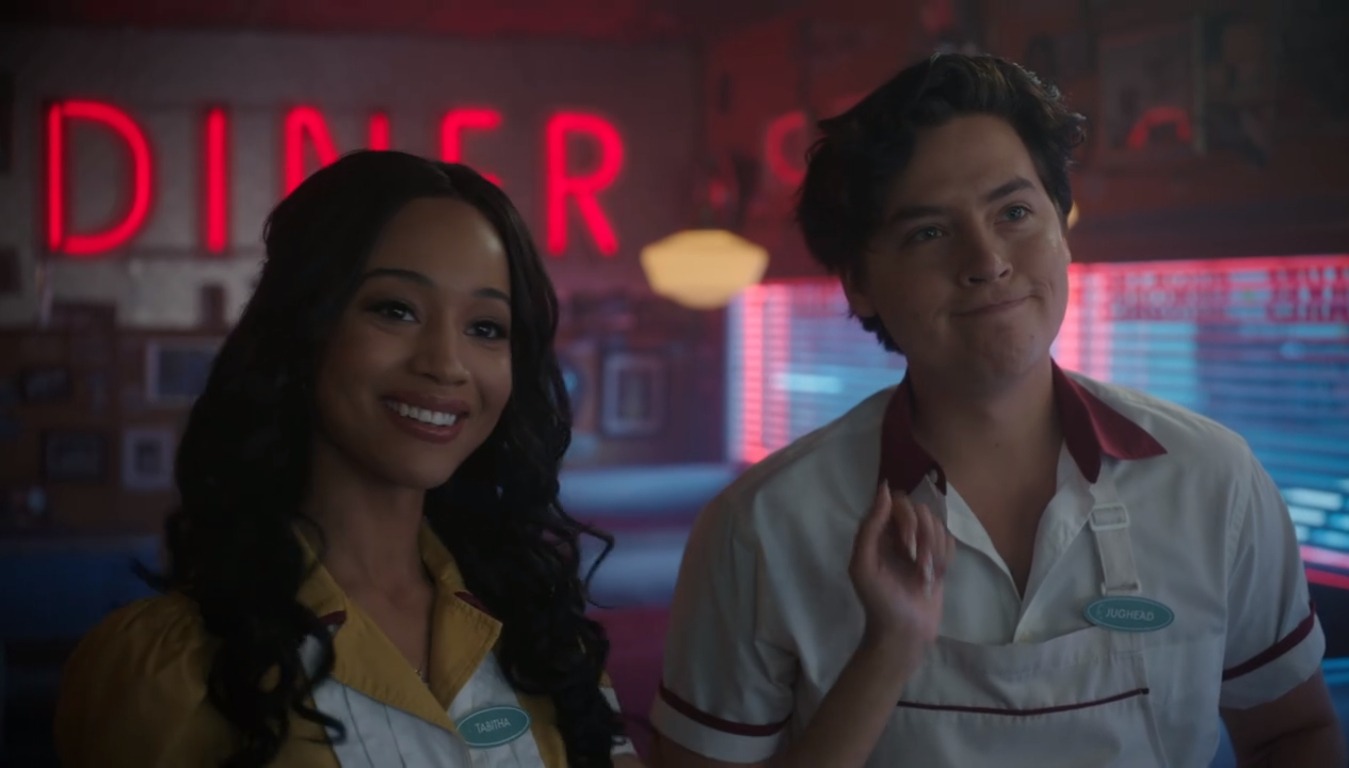 https://static.wikia.nocookie.net/riverdalearchie/images/6/65/RD-Caps-5x18-Next-to-Normal-27-Tabitha-Jughead.jpg/revision/latest?cb=20210930150520