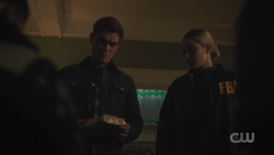 RD-Caps-5x05-Homecoming-91-Archie-Betty