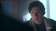 RD-Caps-2x03-The-Watcher-in-the-Woods-78-Jughead