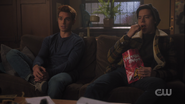 RD-Caps-3x18-Jawbreaker-08-Archie-Jughead.png (1.58 MB)