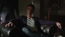 RD-Caps-3x17-The-Raid-28-Archie