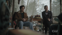 RD-Caps-5x09-Destroyer-70-Jughead-Betty