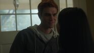 RD-Caps-5x17-Dance-of-Death-34-Archie-Veronica